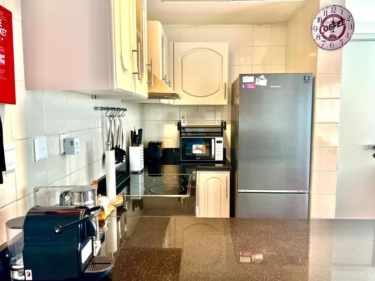 The Waves 241 Dubai Marina Apartment
